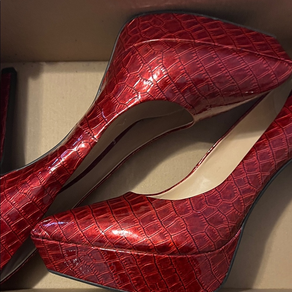 Gianni Bini Red Embossed Heels